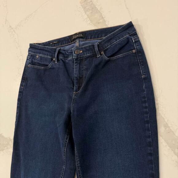 Talbots Flawless Five Pocket Straight Leg Curvy Denim Jeans Women's 10 Dark Blue - Picture 2 of 6